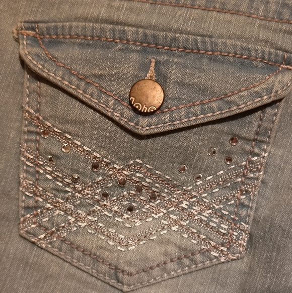 No Boundaries Capri - Picture 4 of 4